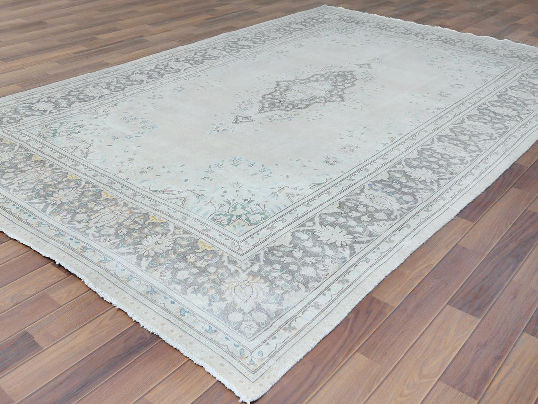 6'9" x 10'10" Vintage Hand Knotted Grey Worn Wool Rectangle Oriental Rug - MOA10261338