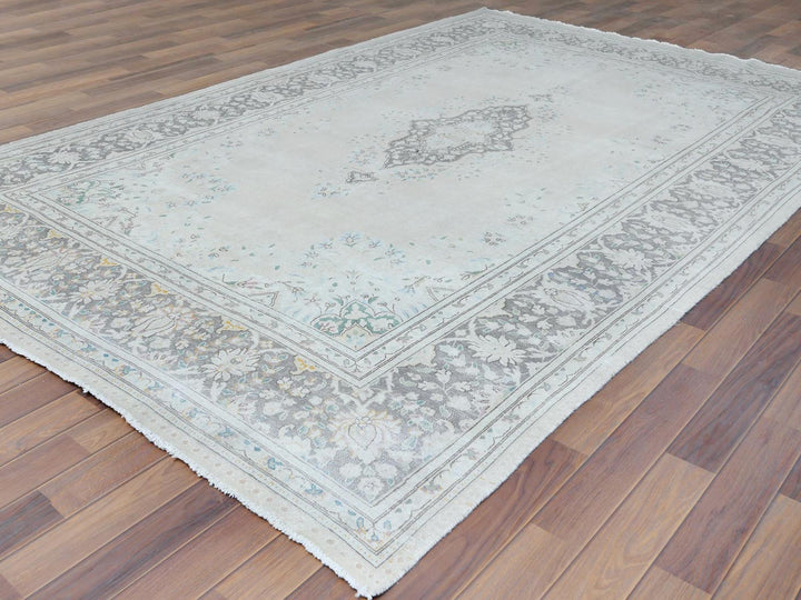 6'9" x 10'10" Vintage Hand Knotted Grey Worn Wool Rectangle Oriental Rug - MOA10261338