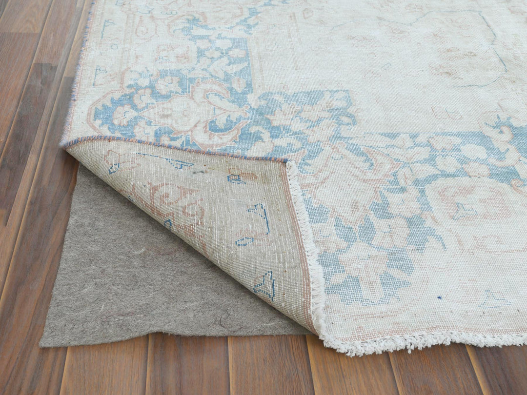9'9" x 13'3" Vintage Hand Knotted Pink Worn Wool Rectangle Oriental Rug - MOA10261735