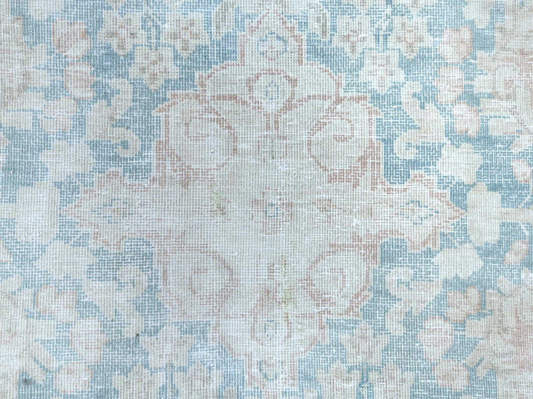 9'9" x 13'3" Vintage Hand Knotted Pink Worn Wool Rectangle Oriental Rug - MOA10261735