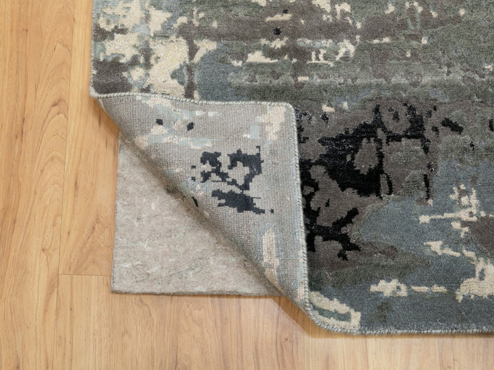 4'1" x 10'0" New Hand Knotted Grey Wool & Silk Runner Oriental Rug - MOA10262025