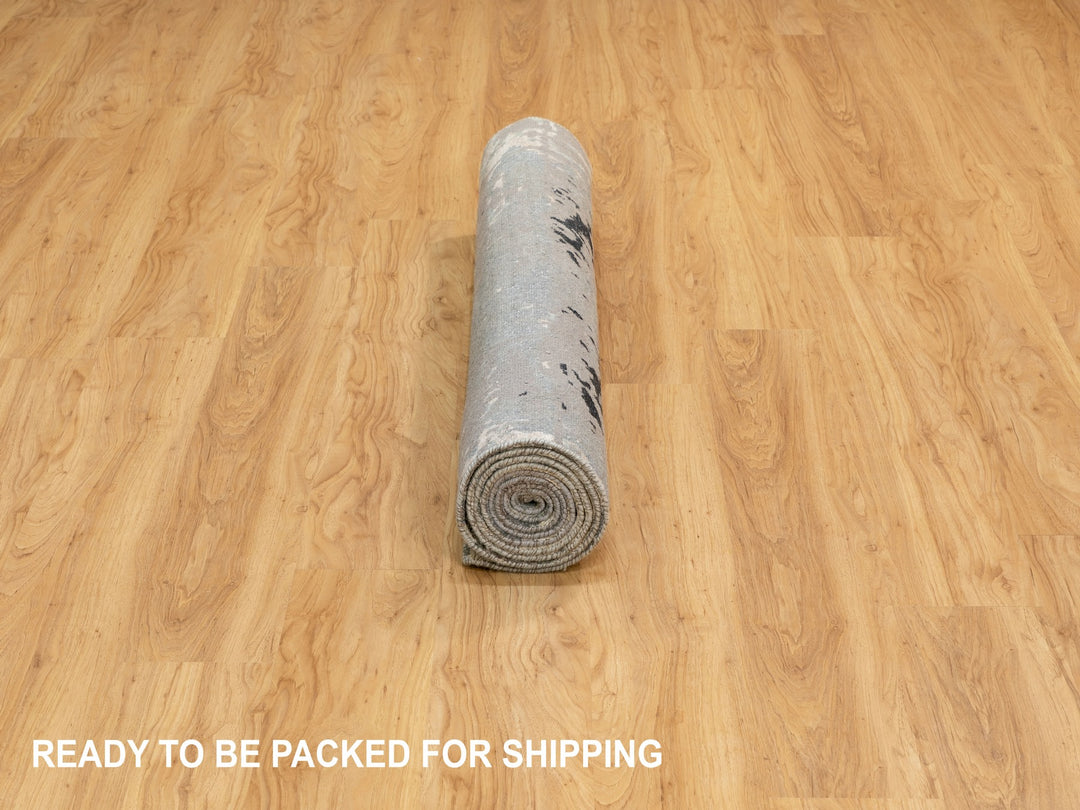 4'1" x 10'0" New Hand Knotted Grey Wool & Silk Runner Oriental Rug - MOA10262025