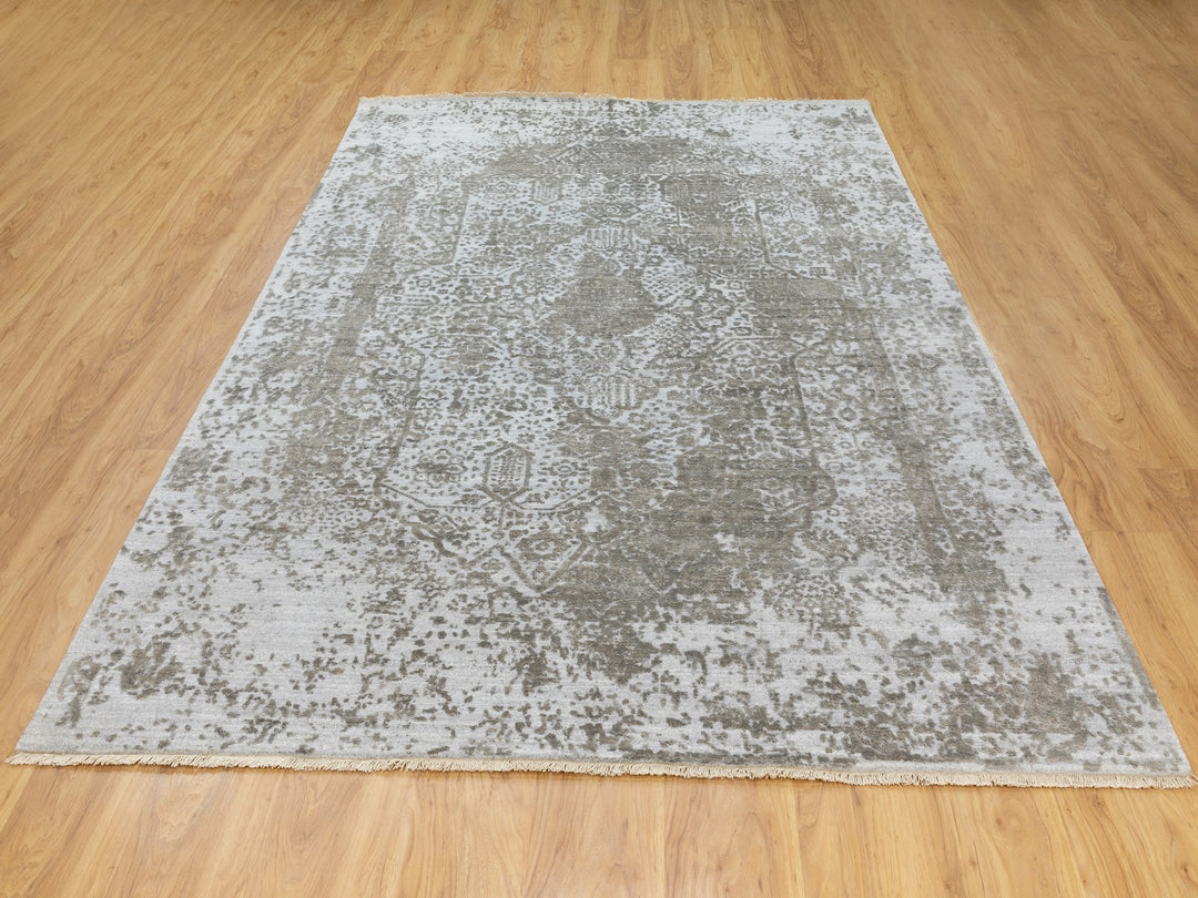 6'0" x 9'0" New Hand Knotted Grey Wool & Pure Silk Rectangle Oriental Rug - MOA10262057