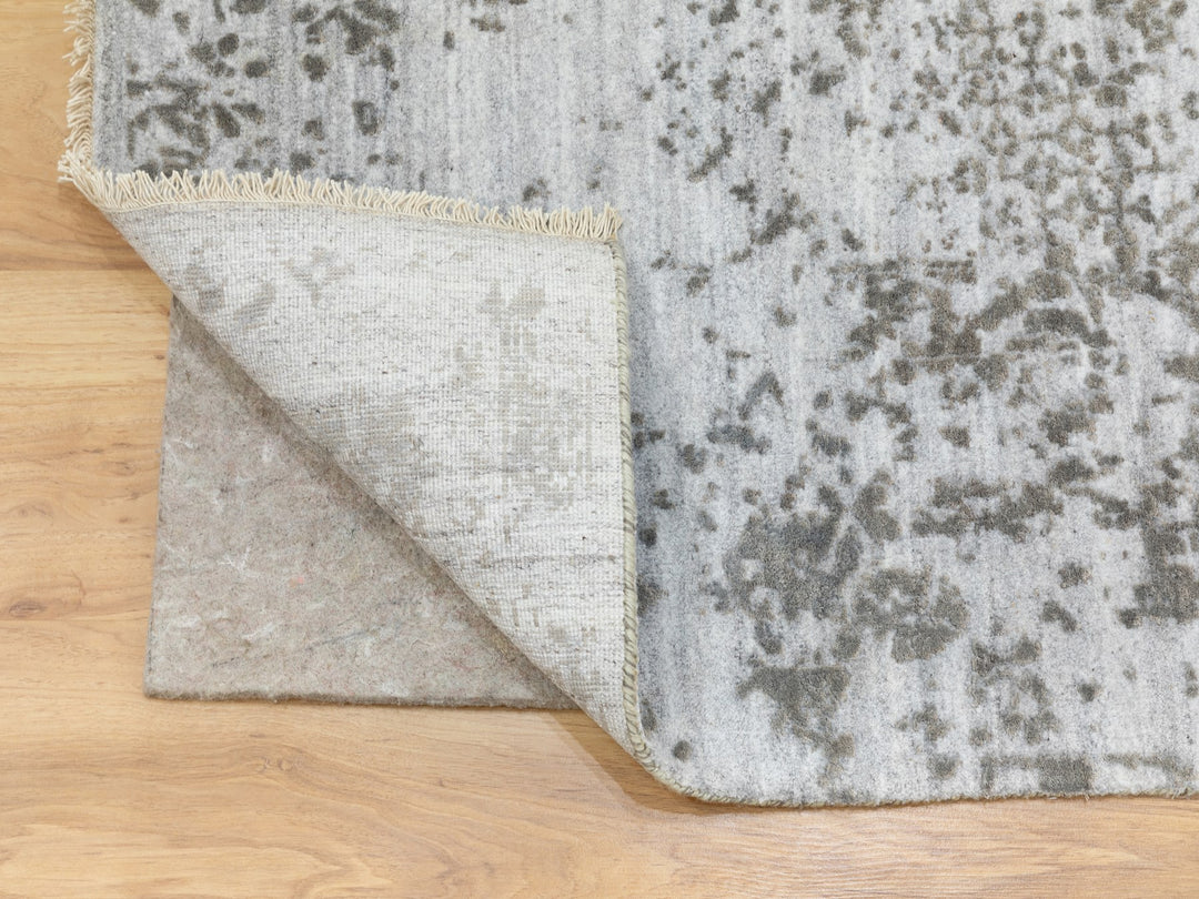 6'0" x 9'0" New Hand Knotted Grey Wool & Pure Silk Rectangle Oriental Rug - MOA10262057