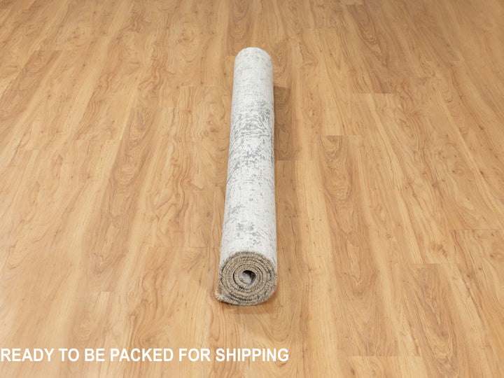5'3" x 7'0" New Hand Knotted Grey Wool & Pure Silk Rectangle Oriental Rug - MOA10262068