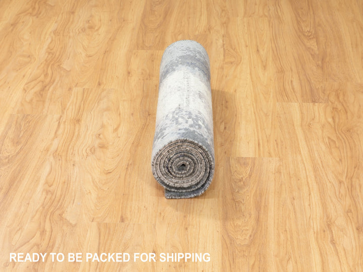 2'5" x 8'0" New Hand Knotted Ivory Wool & Silk Runner Oriental Rug - MOA10262070