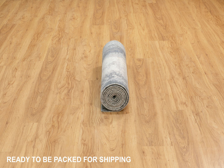 2'6" x 10'0" New Hand Knotted Ivory Wool & Silk Runner Oriental Rug - MOA10262071