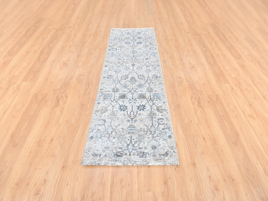 2'6" x 8'2" New Hand Knotted Ivory Wool & Silk Runner Oriental Rug - MOA10262289