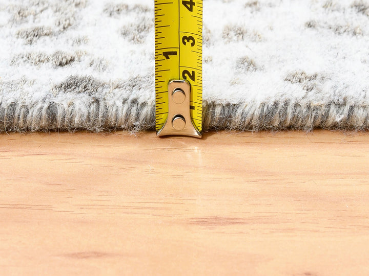 2'7" x 10'0" New Hand Knotted Grey Wool & Pure Silk Runner Oriental Rug - MOA10262361