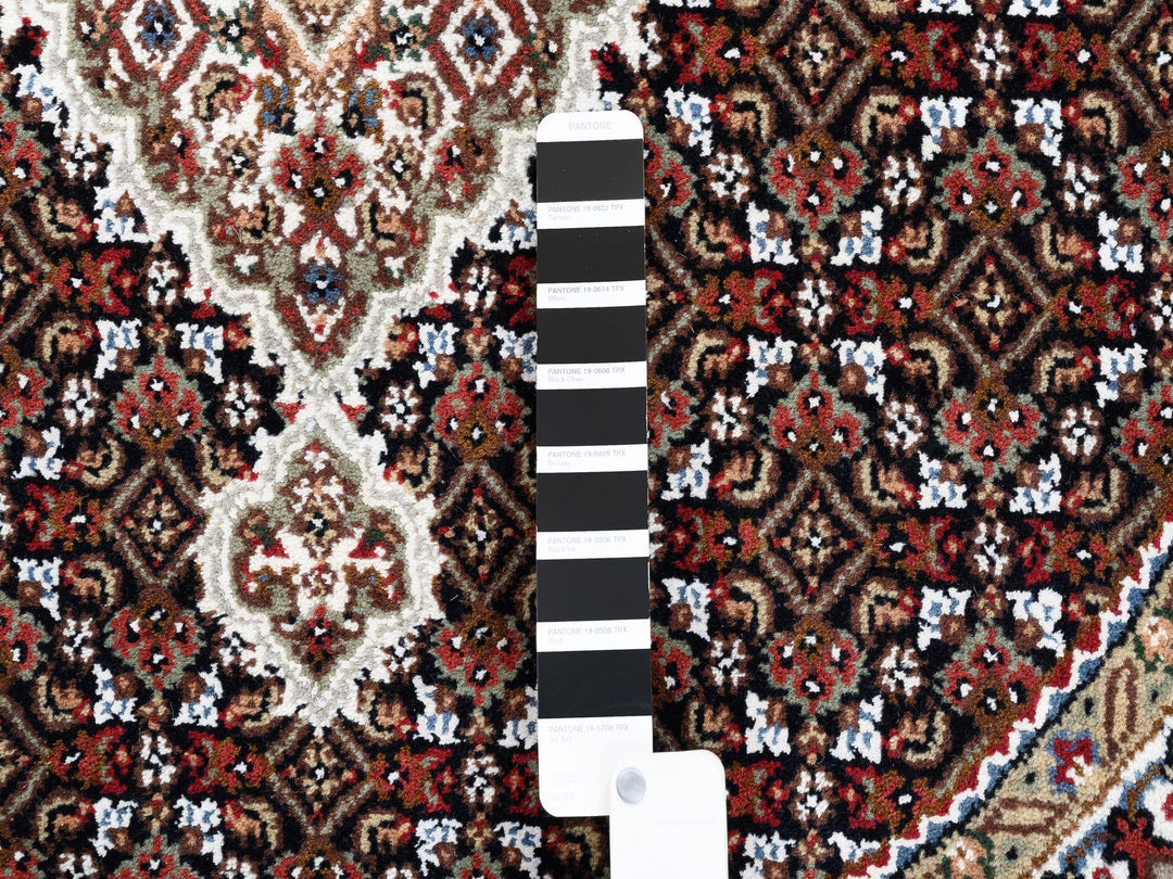 4'2" x 4'2" New Hand Knotted Black Wool Round Oriental Rug - MOA10262446