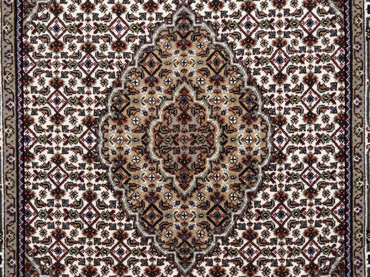 3'8" x 6'0" New Hand Knotted Ivory Wool Rectangle Oriental Rug - MOA10262489