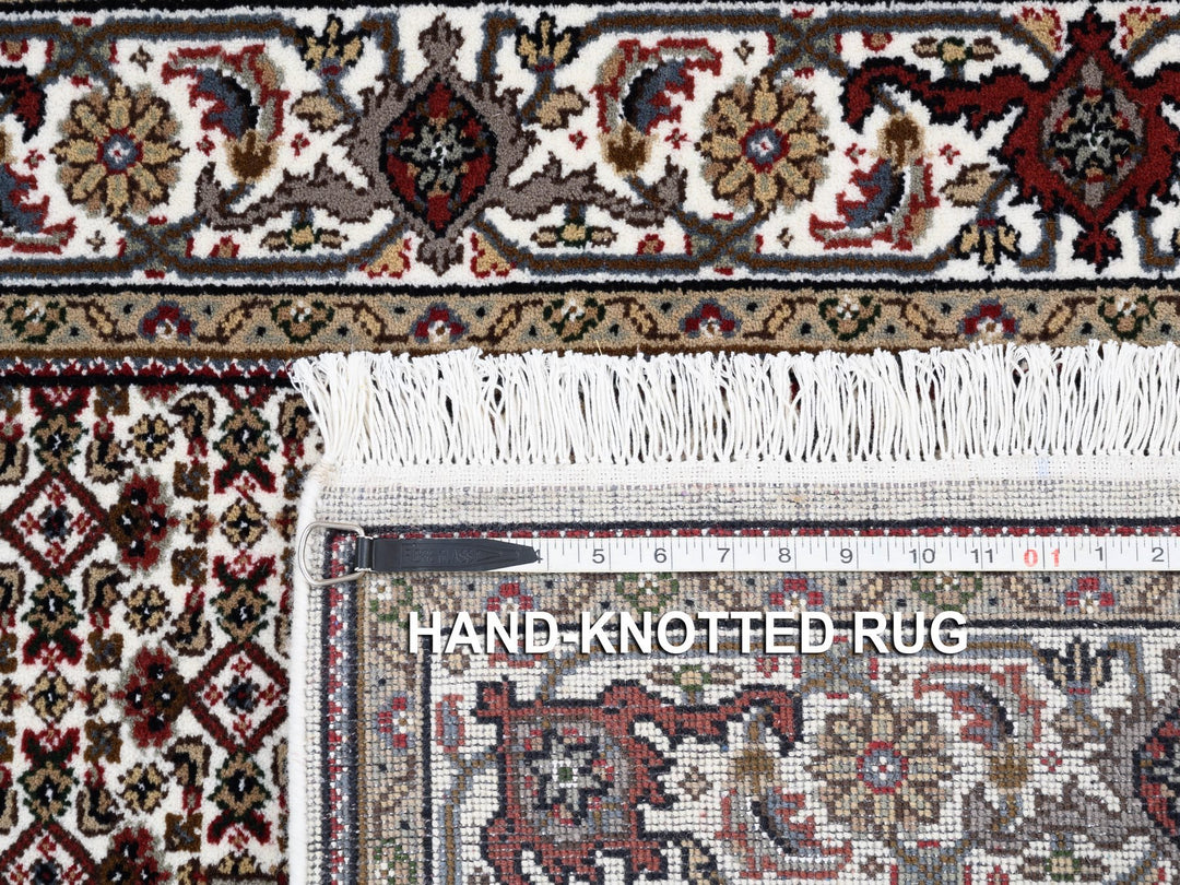 4'0" x 6'0" New Hand Knotted Ivory Wool Rectangle Oriental Rug - MOA10262490