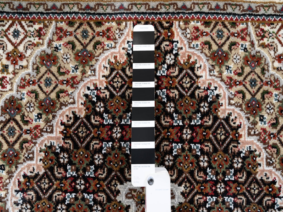 2'10" x 5'4" New Hand Knotted Black Wool Rectangle Oriental Rug - MOA10262532