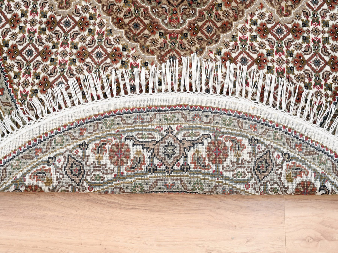 4'0" x 4'0" New Hand Knotted Ivory Wool Round Oriental Rug - MOA10262591