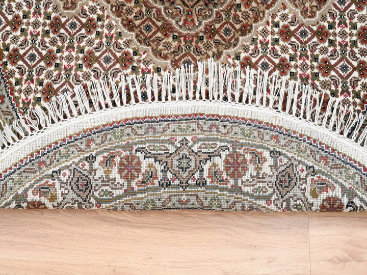4'0" x 4'0" New Hand Knotted Ivory Wool Round Oriental Rug - MOA10262591