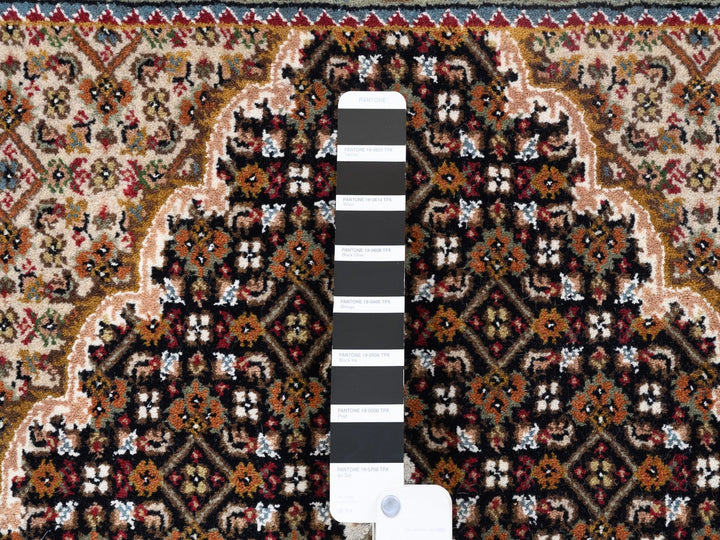 3'10" x 6'0" New Hand Knotted Black Wool Rectangle Oriental Rug - MOA10262619