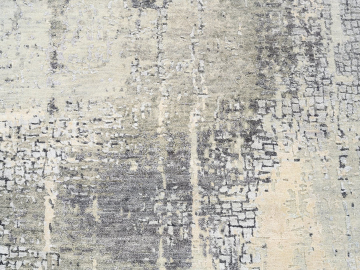 5'9" x 5'10" New Hand Knotted Grey Wool & Silk Round Oriental Rug - MOA10262682
