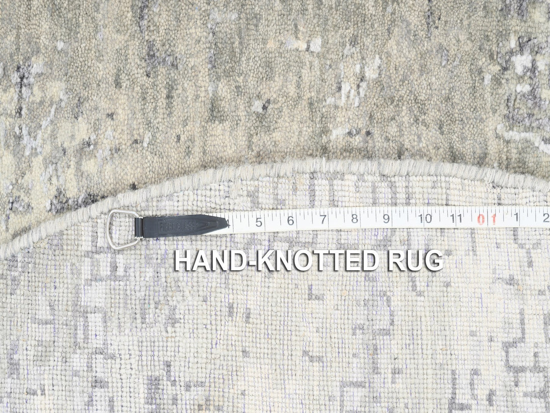 5'9" x 5'10" New Hand Knotted Grey Wool & Silk Round Oriental Rug - MOA10262682