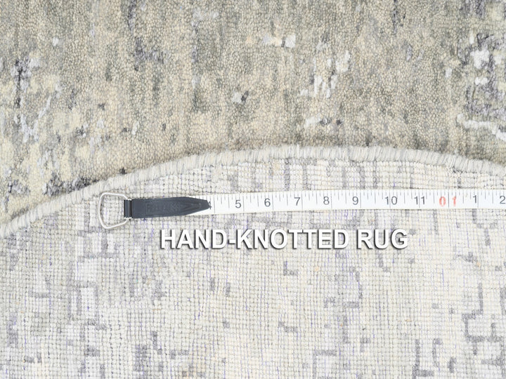 5'9" x 5'10" New Hand Knotted Grey Wool & Silk Round Oriental Rug - MOA10262682