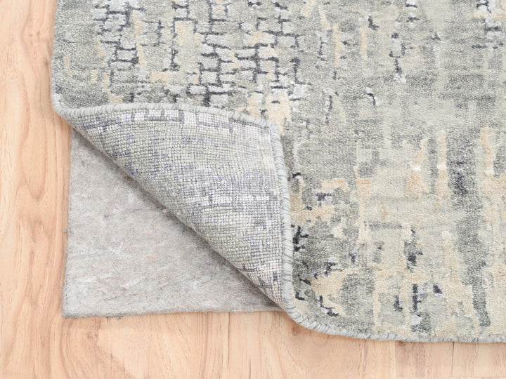 2'6" x 11'8" New Hand Knotted Grey Wool & Silk Runner Oriental Rug - MOA10262690