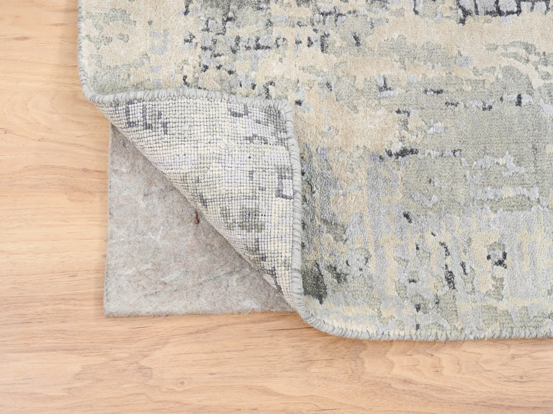 2'7" x 5'10" New Hand Knotted Grey Wool & Silk Runner Oriental Rug - MOA10262691