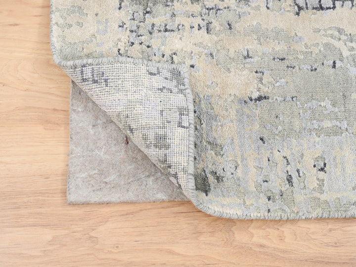 2'7" x 5'10" New Hand Knotted Grey Wool & Silk Runner Oriental Rug - MOA10262691