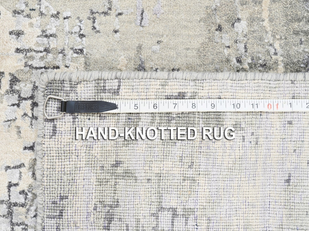 2'7" x 5'10" New Hand Knotted Grey Wool & Silk Runner Oriental Rug - MOA10262691