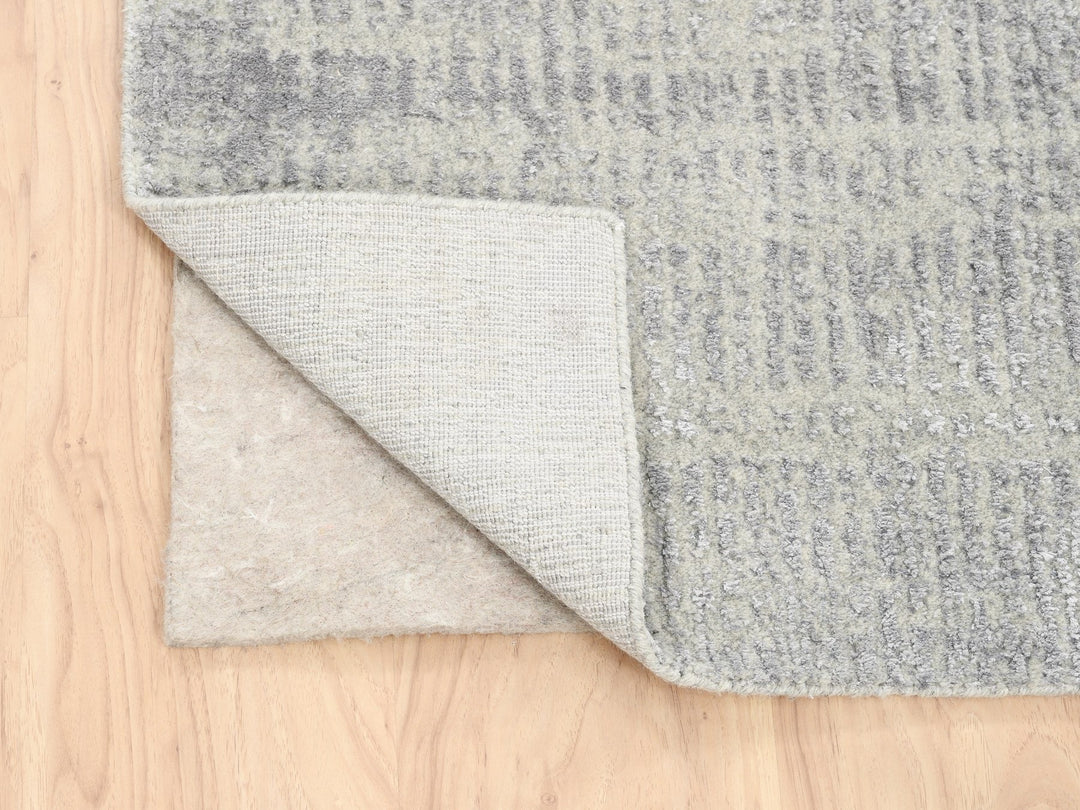 2'7" x 10'0" New Hand Loomed Grey Wool & Art Silk Runner Oriental Rug - MOA10262847
