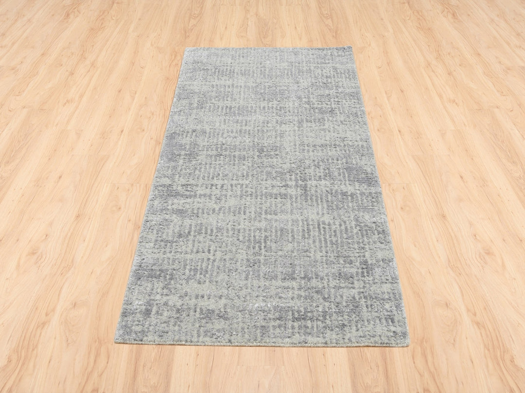 2'6" x 6'0" New Hand Loomed Grey Wool & Silk Runner Oriental Rug - MOA10262849