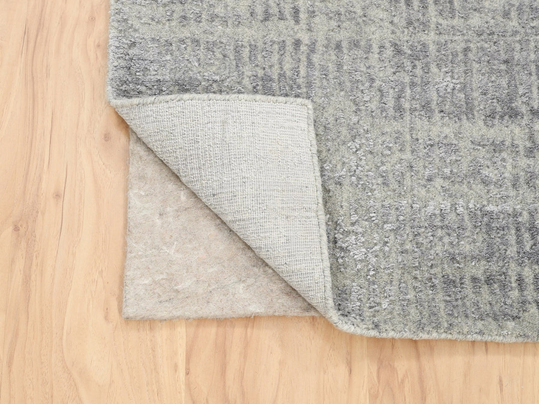 2'6" x 8'0" New Hand Loomed Grey Wool & Silk Runner Oriental Rug - MOA10262860