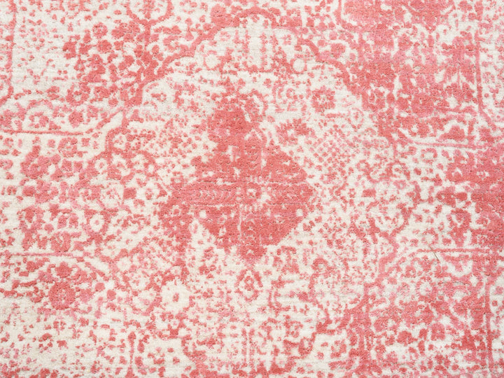 5'10" x 6'0" New Hand Knotted Pink Wool & Pure Silk Round Oriental Rug - MOA10262875