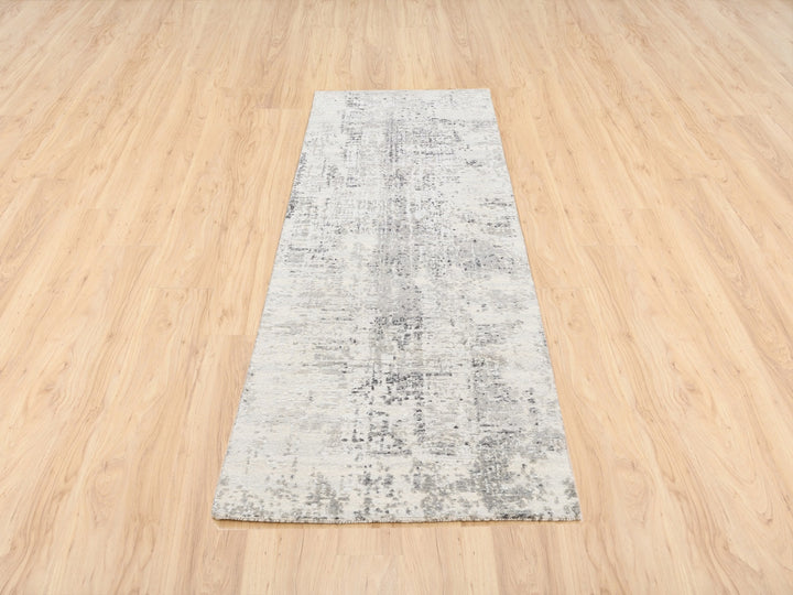 2'6" x 8'1" New Hand Knotted Beige Wool Runner Oriental Rug - MOA10262913