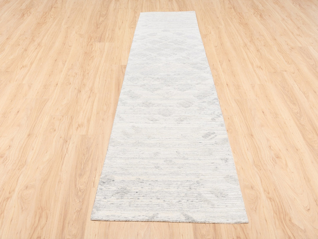 2'6" x 12'0" New Hand Knotted Ivory Wool Runner Oriental Rug - MOA10262938