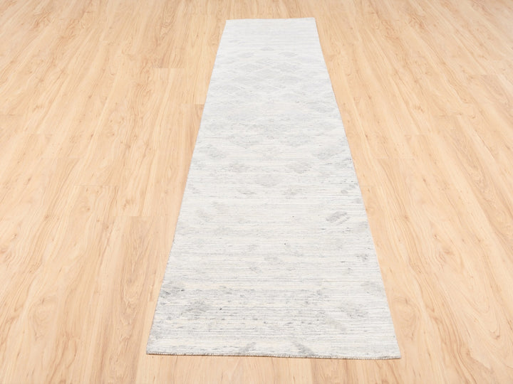 2'6" x 12'0" New Hand Knotted Ivory Wool Runner Oriental Rug - MOA10262938