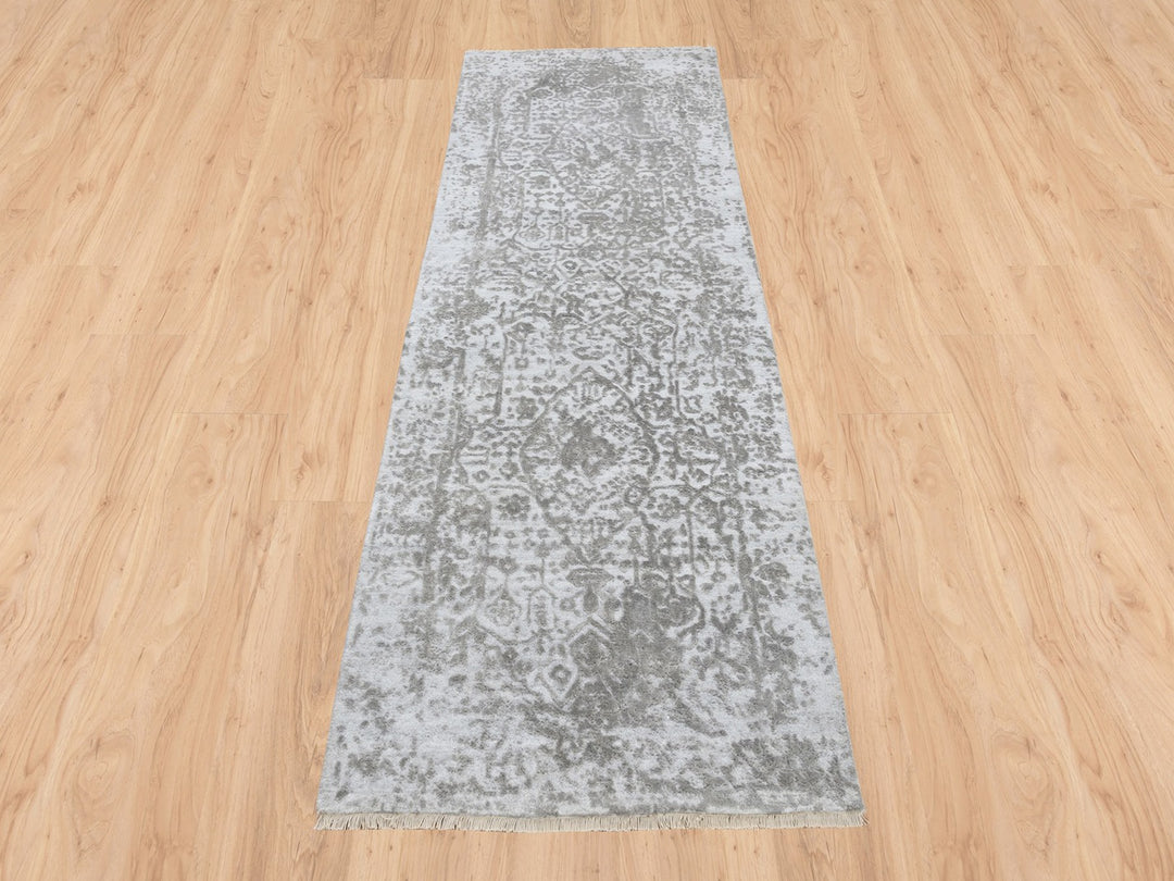 2'7" x 7'9" New Hand Knotted Grey Wool & Silk Runner Oriental Rug - MOA10263196