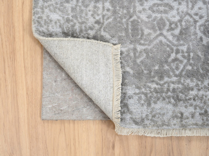 2'7" x 7'9" New Hand Knotted Grey Wool & Silk Runner Oriental Rug - MOA10263196