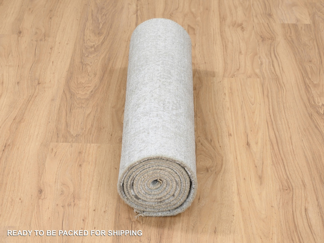 2'7" x 7'9" New Hand Knotted Grey Wool & Silk Runner Oriental Rug - MOA10263196
