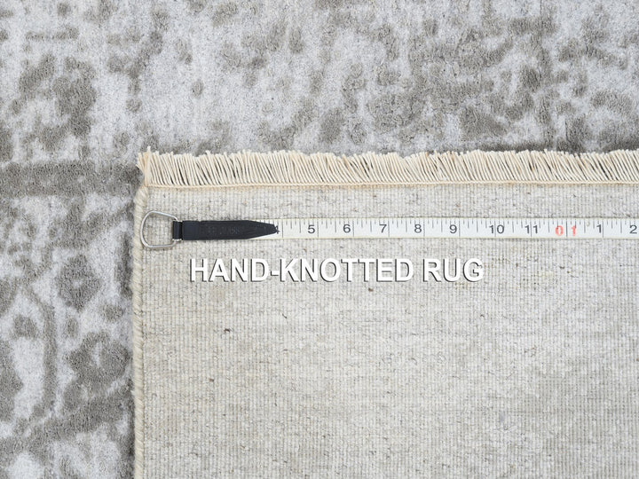 2'7" x 7'9" New Hand Knotted Grey Wool & Silk Runner Oriental Rug - MOA10263196