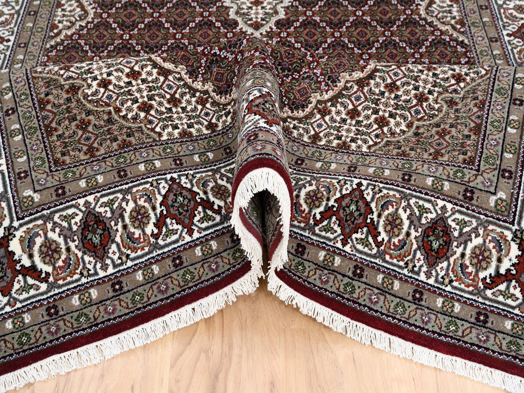 5'9" x 9'0" New Hand Knotted Red Wool Rectangle Oriental Rug - MOA10263318