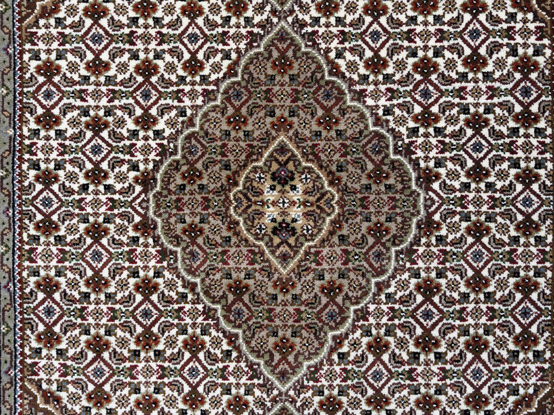 4'1" x 6'2" New Hand Knotted Ivory Wool & Silk Rectangle Oriental Rug - MOA10263344