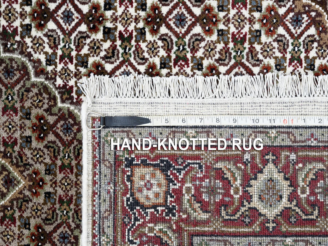 4'1" x 6'2" New Hand Knotted Ivory Wool & Silk Rectangle Oriental Rug - MOA10263344