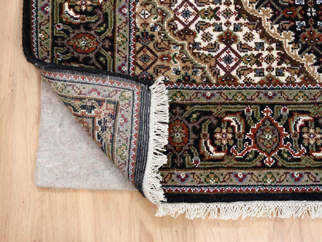 4'0" x 6'3" New Hand Knotted Black Wool Rectangle Oriental Rug - MOA10263541