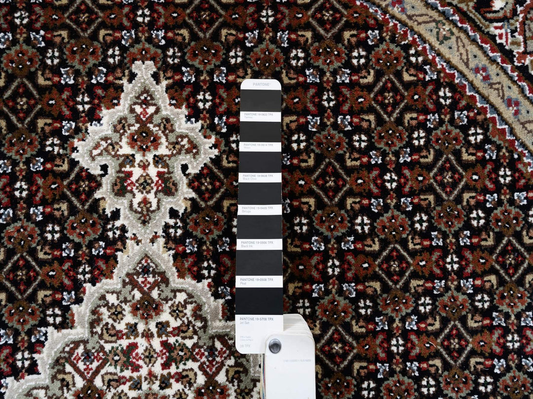 5'0" x 5'0" New Hand Knotted Black Wool Round Oriental Rug - MOA10263543
