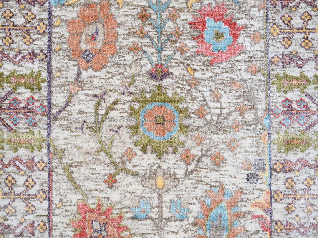 2'3" x 3'2" New Hand Knotted Beige Wool & Silk Rectangle Oriental Rug - MOA10263743
