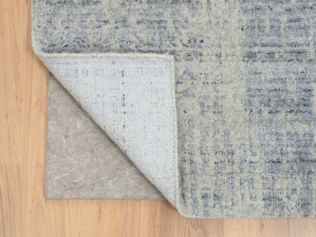 2'6" x 10'0" New Hand Loomed Grey Wool & Silk Runner Oriental Rug - MOA10263756