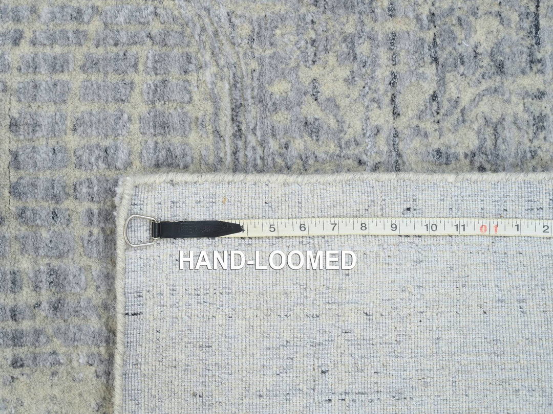 2'6" x 8'0" New Hand Loomed Grey Wool & Silk Runner Oriental Rug - MOA10263762