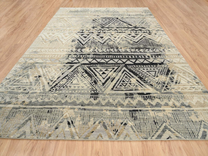 9'9" x 13'10" New Hand Knotted Black Wool Rectangle Oriental Rug - MOA10263921