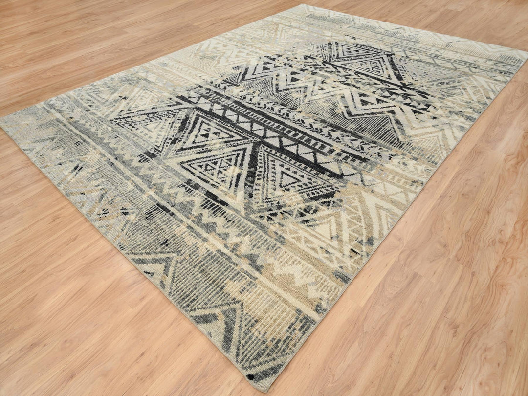 9'9" x 13'10" New Hand Knotted Black Wool Rectangle Oriental Rug - MOA10263921