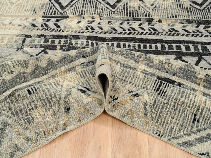 9'9" x 13'10" New Hand Knotted Black Wool Rectangle Oriental Rug - MOA10263921