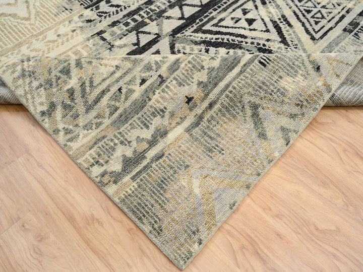 9'9" x 13'10" New Hand Knotted Black Wool Rectangle Oriental Rug - MOA10263921